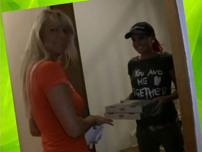 Die Pizzabotin...und dann DAS!!!!